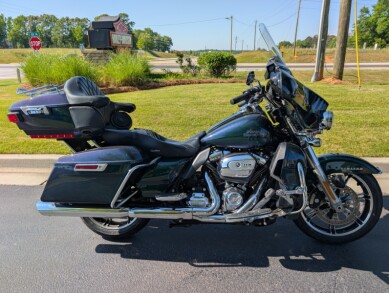 2021 Harley-Davidson® Ultra Limited Snake Venom
