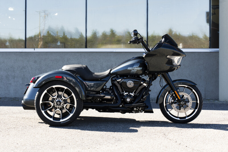 FLTRT 2026 Road Glide 3