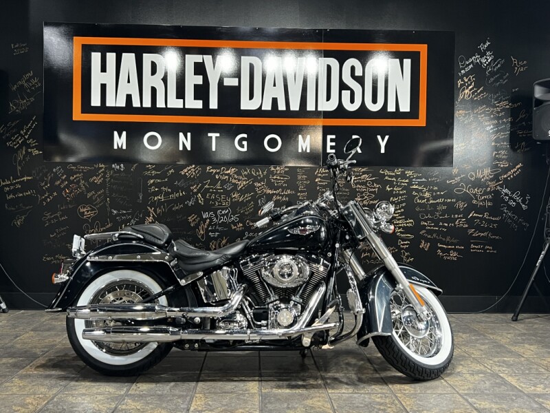 2011 Harley-Davidson® Softail® Deluxe BLACK W/PINSTRIPE