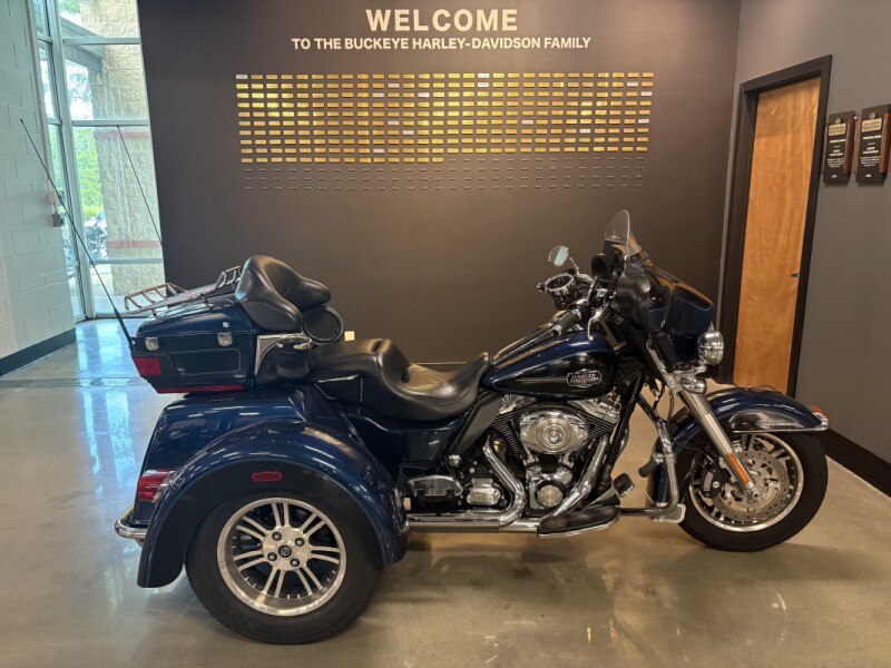 2013 Harley-Davidson® Tri Glide™ Ultra Classic® Big Blue Pearl