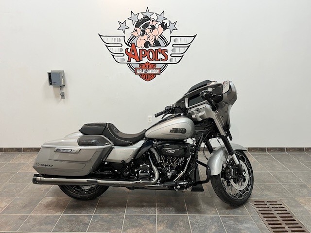 FLHXSE 2023 CVO™ Street Glide®