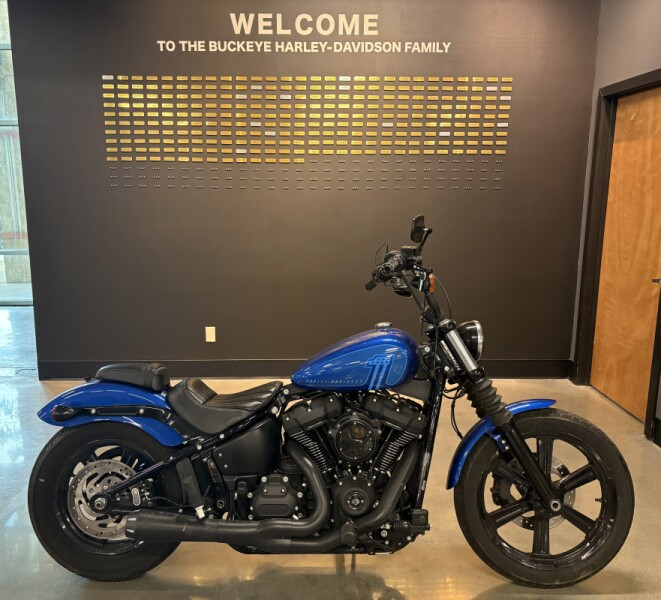2024 Harley-Davidson® Street Bob® 114 Blue Burst