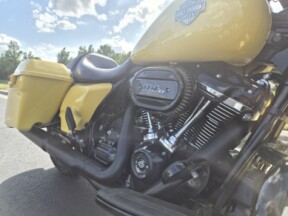 FLHRXS 2023 Road King® Special thumb 3