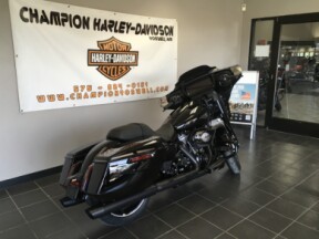 Street Glide® thumb 0