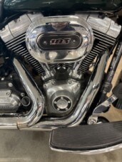 2016 Harley-Davidson® Switchback™ Deep Jade Pearl thumb 1