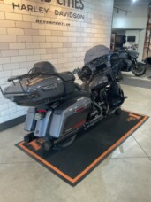 2020 Harley-Davidson® CVO™ Limited FLHTKSE thumb 3