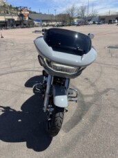 2026 Harley-Davidson® Road Glide® thumb 2