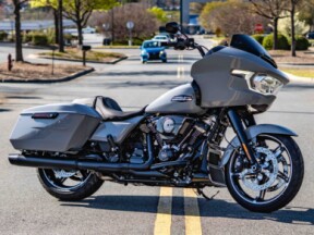FLTRX 2025 Road Glide™ thumb 2