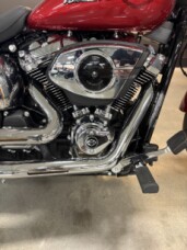 2025 Harley-Davidson® Breakout® Brilliant Red thumb 1