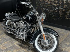 2011 Harley-Davidson® Softail® Deluxe BLACK W/PINSTRIPE thumb 2