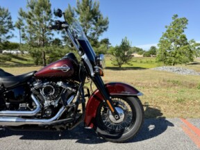 2018 Harley-Davidson® Heritage Classic FLHC thumb 1