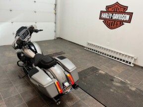 FLHXSE 2023 CVO™ Street Glide® thumb 1
