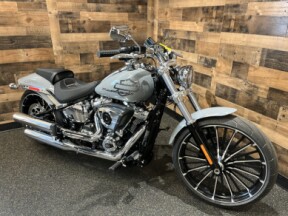 2026 Harley-Davidson® Breakout® Dark Billiard Gray Chrome Trim FXBR thumb 3