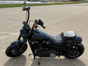 2020 Harley-Davidson® Fat Bob® 114 Vivid Black thumb 0