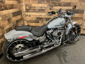 2026 Harley-Davidson® Breakout® Dark Billiard Gray Chrome Trim FXBR thumb 2