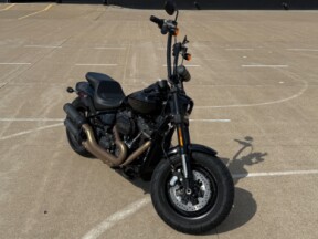 2020 Harley-Davidson® Fat Bob® 114 Vivid Black thumb 3