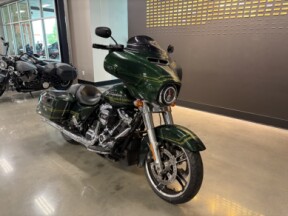2019 Harley-Davidson® Street Glide® Kinetic Green thumb 3