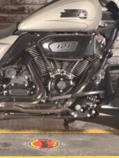 FLHXSE 2023 CVO™ Street Glide® thumb 2