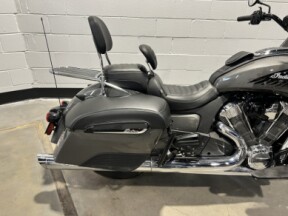 2020 Indian Motorcycle Challenger Titanium Metallic thumb 0