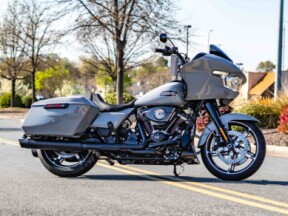 FLTRX 2025 Road Glide™ thumb 1