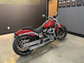2025 Harley-Davidson® Breakout® Brilliant Red thumb 2