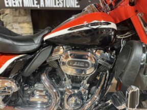2012 FLHTCUSE7 - CVO ULTRA CLASSIC thumb 3