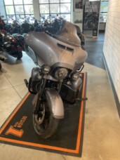 2020 Harley-Davidson® CVO™ Limited FLHTKSE thumb 1