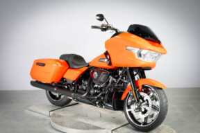 2026 Harley-Davidson® Road Glide™ FLTRX thumb 2