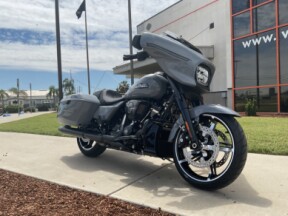 FLHX 2026 Street Glide® thumb 2