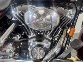 2002 Harley-Davidson® Road King® Classic FLHRCI thumb 3