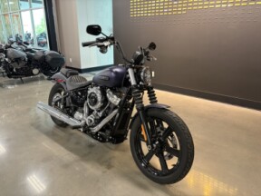 2025 Harley-Davidson® Street Bob® Purple Abyss Denim w/Cast Wheels thumb 3