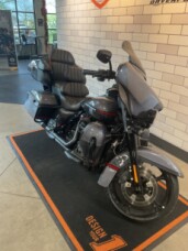 2020 Harley-Davidson® CVO™ Limited FLHTKSE thumb 0