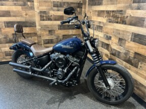 2019 Harley-Davidson® Street Bob® Billiard Blue FXBB thumb 3