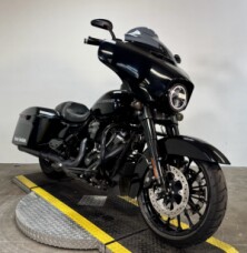 2018 Harley-Davidson® Street Glide® Special FLHXS  thumb 3