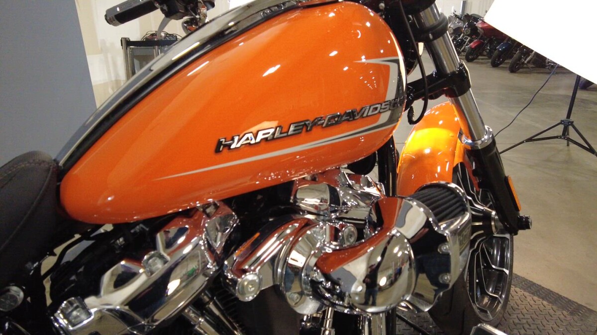 2023 Harley-Davidson® Breakout® Baja Orange | Motown Harley-Davidson®