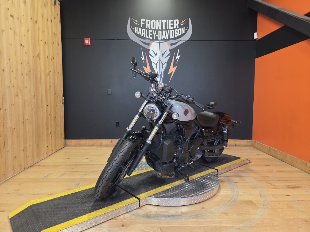 RH975 2025 Nightster™, photo 7