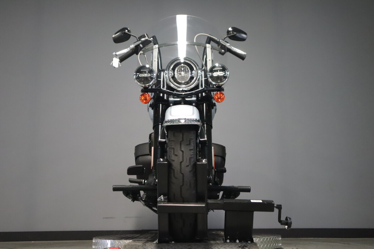 2024 Harley-Davidson® Heritage Classic FLHCS, photo 3
