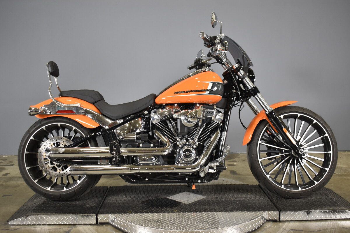2023 Harley-Davidson® Breakout® Baja Orange | Motown Harley-Davidson®