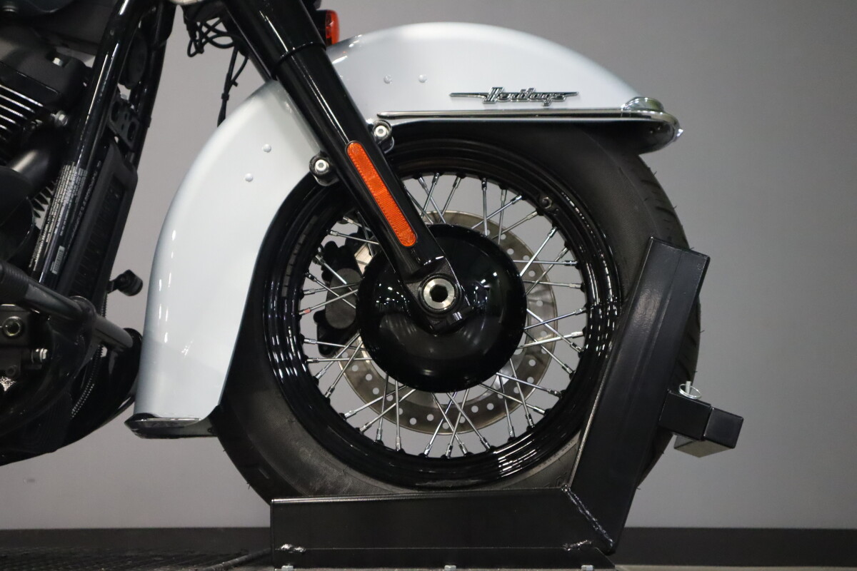 2024 Harley-Davidson® Heritage Classic FLHCS, photo 11