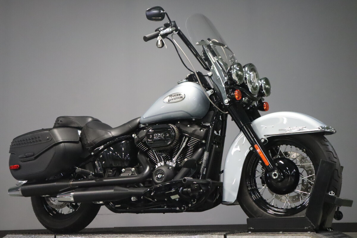 2024 Harley-Davidson® Heritage Classic FLHCS, photo 2