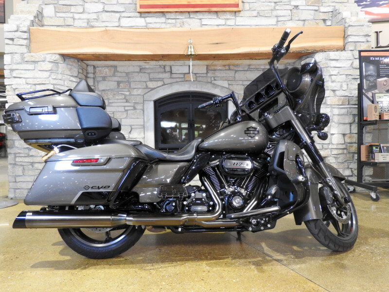FLHTKSE 2021 CVO™ Limited
