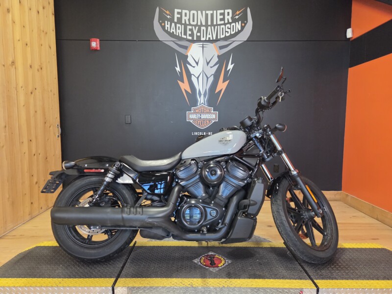 RH975 2025 Nightster™