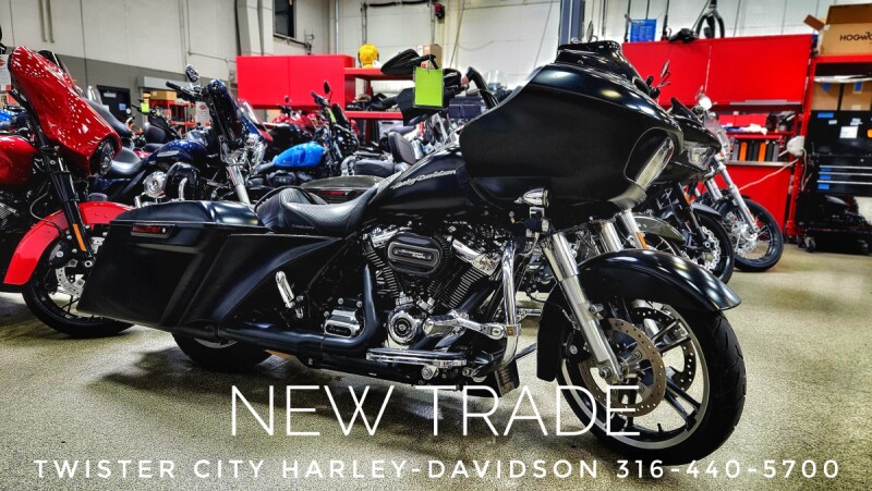 2017 Harley-Davidson® Road Glide® Special, FLTRXS