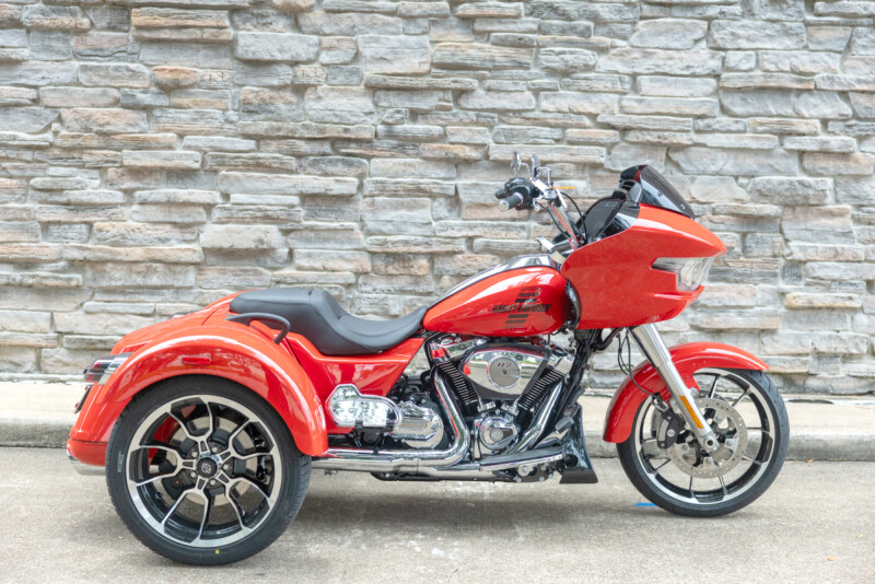 2026 Harley-Davidson® Road Glide 3 Blood Orange