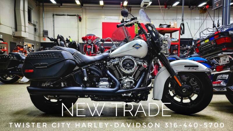 2025 Harley-Davidson® Heritage Classic, FLHC