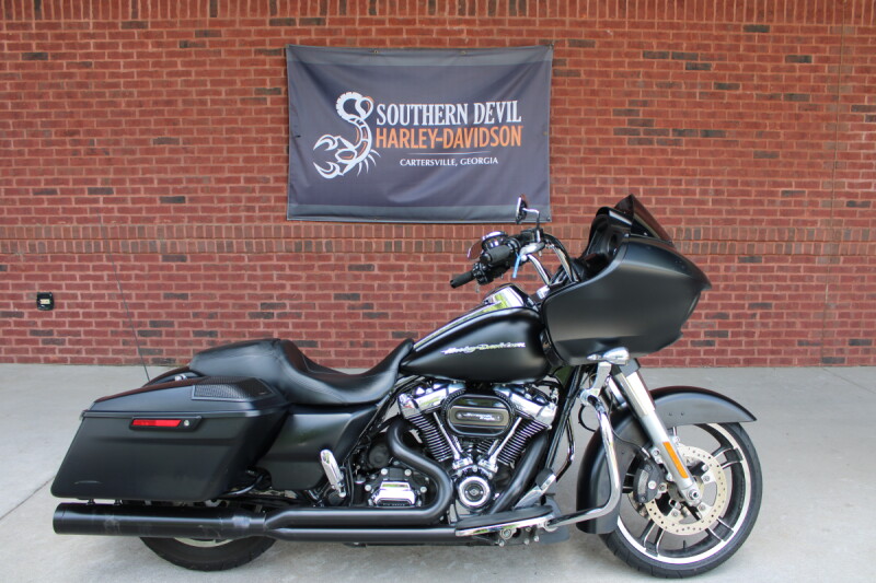 2017 Harley-Davidson® Road Glide® Special Black Denim
