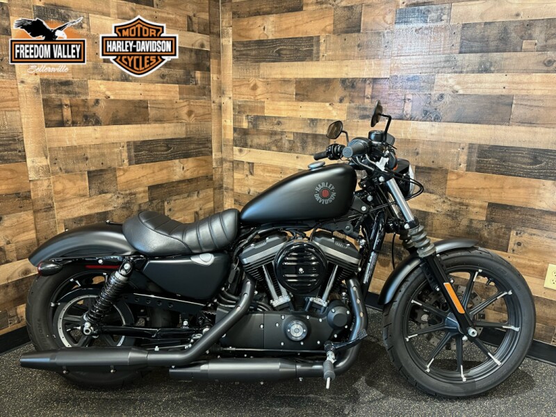 2022 Harley-Davidson® Iron 883™ Black Denim XL883N