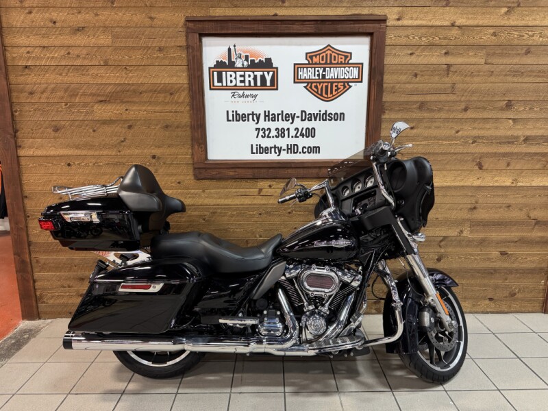 2021 Harley-Davidson® Street Glide® Vivid Black  FLHX
