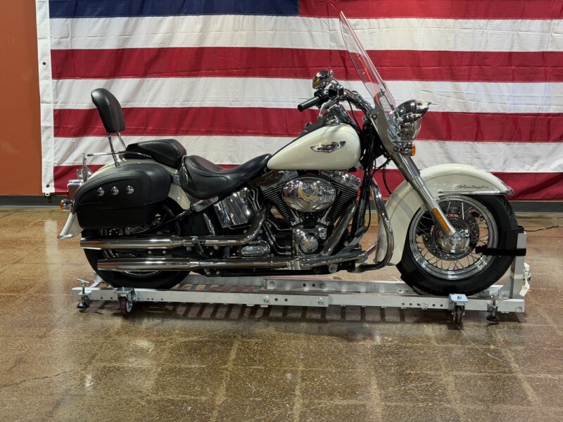 Harley-Davidson® Softail Deluxe® 2014 FLSTN MOROCCO GOLD W/ PINSTRIPE