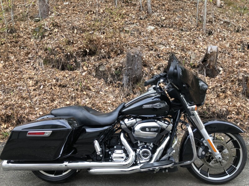 2023 Harley-Davidson® Street Glide® Vivid Black